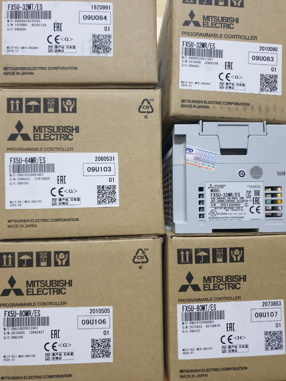 PLC FX5U-32MR/ES