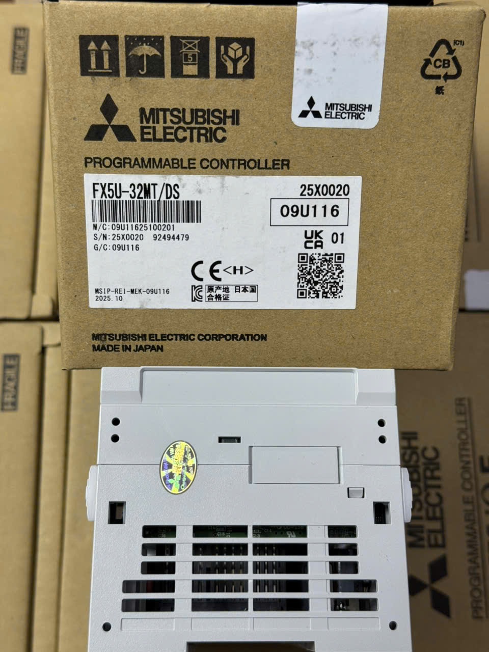 BỘ LẬP TRÌNH PLC MITSUBISHI FX5U-32MT/DS