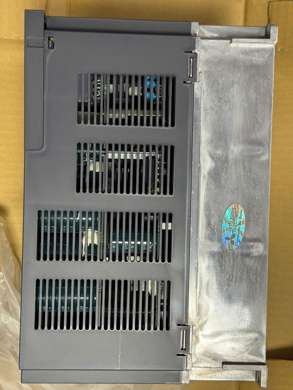 SERVO MITSUBISHI MR-J3-700B