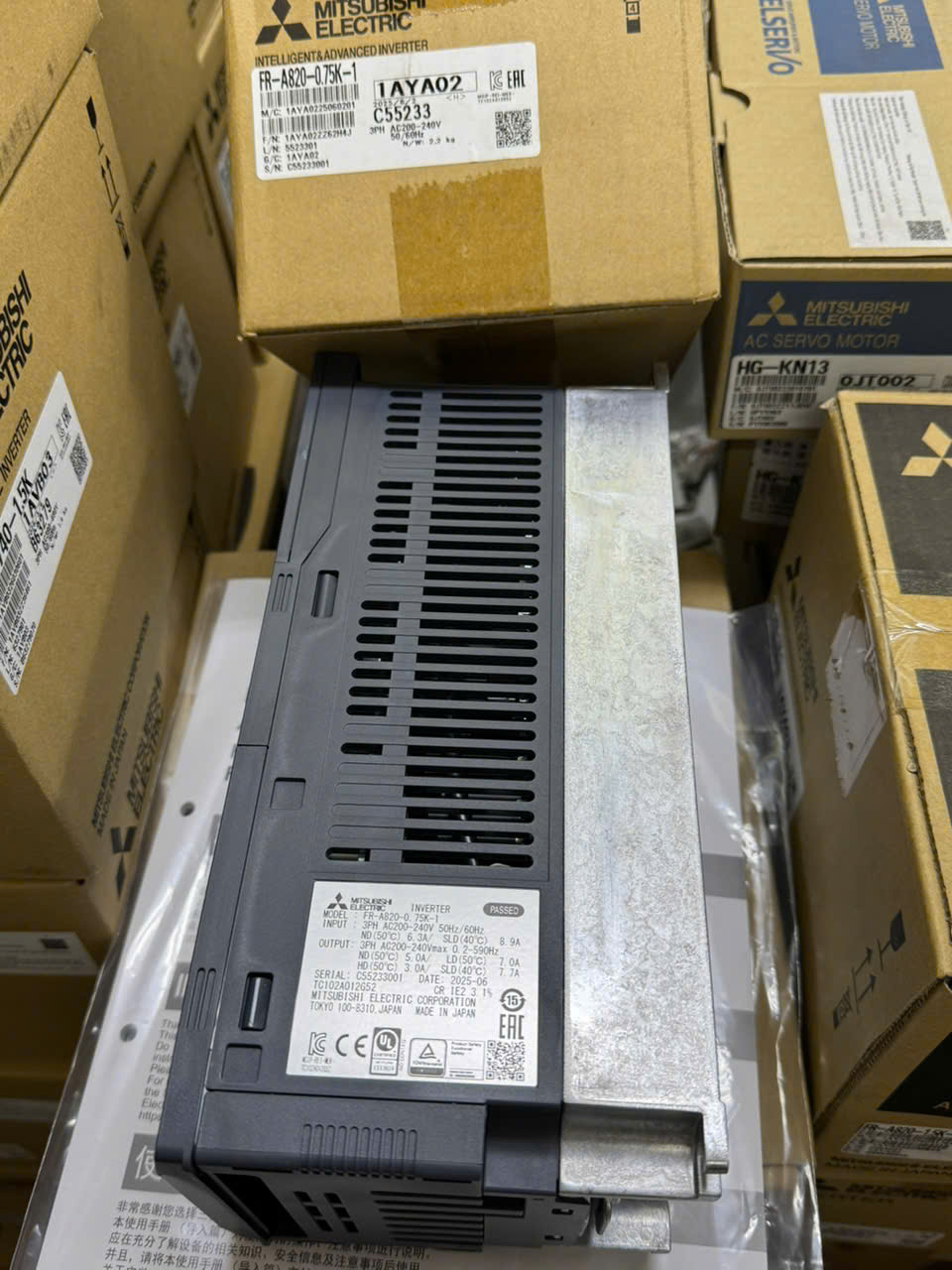 BIẾN TẦN MITSUBISHI FR-A820-0.75K-1