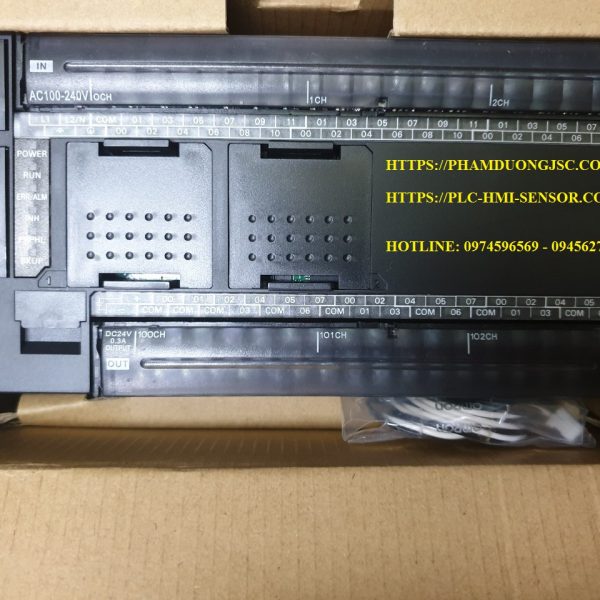 PLC OMRON CP1L-M60DR-A