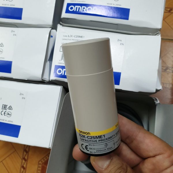 CẢM BIẾN ĐIỆN DUNG E2K-C25ME1