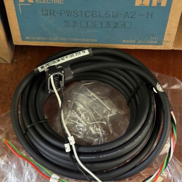 MITSUBISHI MR-PWS1CBL5M-A2-H MITSUBISHI MR-PWS1CBL5M-A2-H