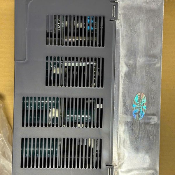 SERVO MITSUBISHI MR-J3-700B